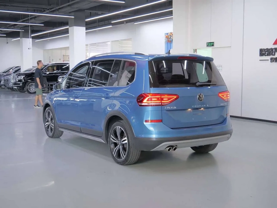 Volkswagen Touran L